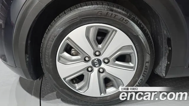 Kia Niro 2017 thumb 5