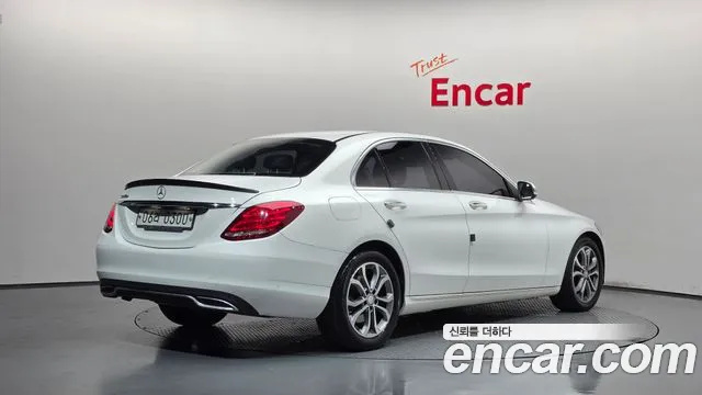 Mercedes-Benz C-Класс 2016 thumb 2