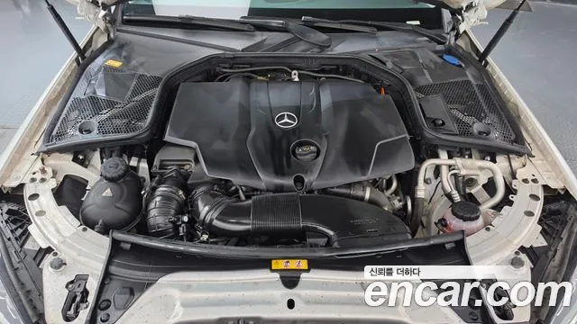 Mercedes-Benz C-Класс 2016 thumb 6