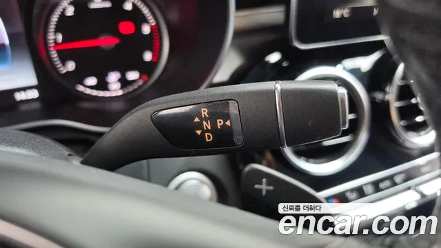 Mercedes-Benz C-Класс 2016 thumb 9