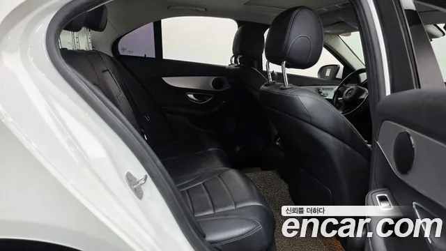 Mercedes-Benz C-Класс 2016 thumb 12