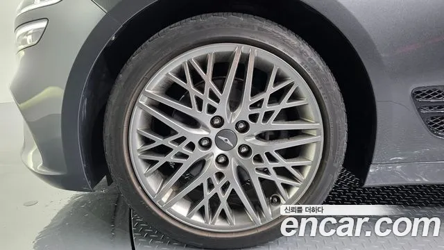 Genesis G70 2021 thumb 5