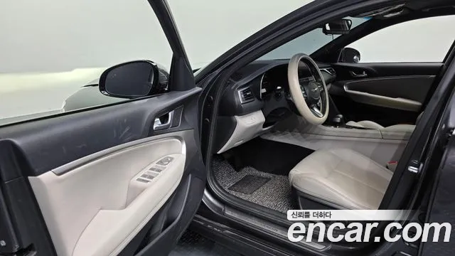 Genesis G70 2021 thumb 10