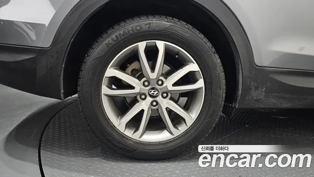 Hyundai Santa Fe 2012 thumb 4