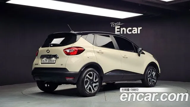 Renault-KoreaSamsung Captur 2016 thumb 2