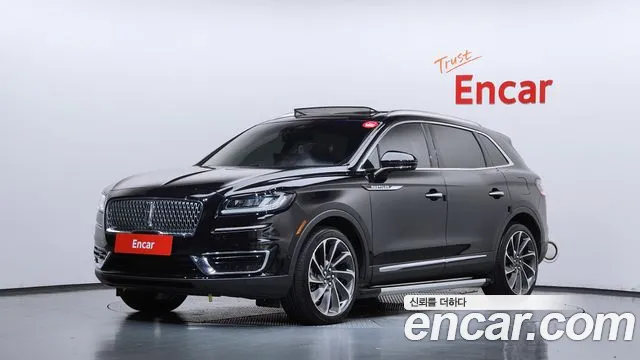 Lincoln Nautilus 2020 thumb 12