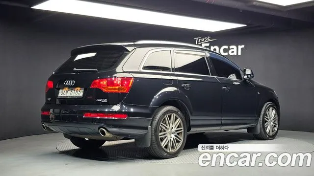 Audi Q7 2009 thumb 2