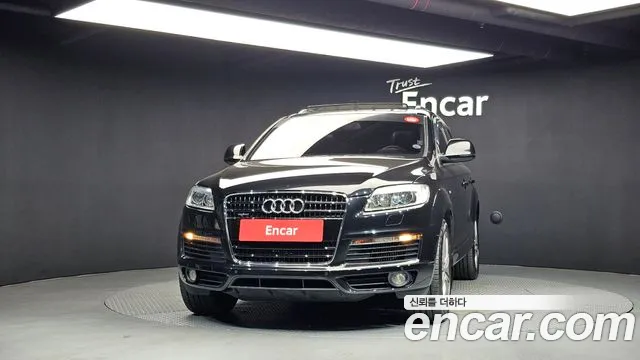 Audi Q7 2009 thumb 3