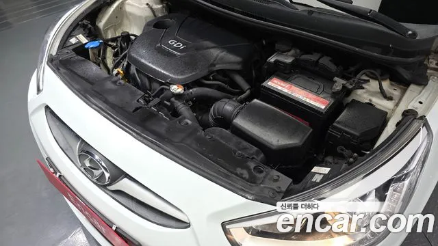 Hyundai Accent 2013 thumb 6