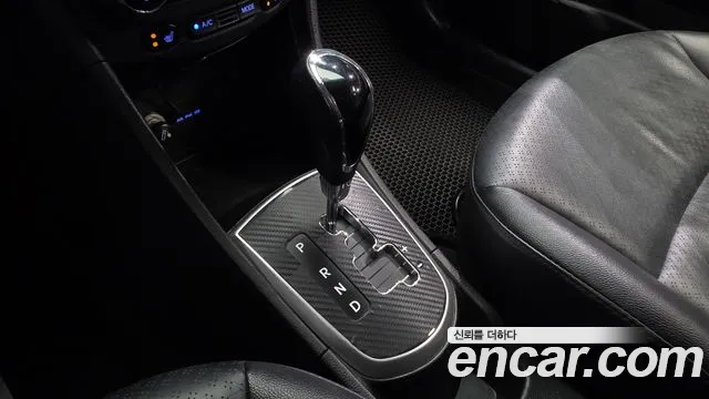 Hyundai Accent 2013 thumb 9