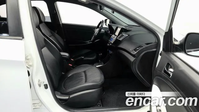 Hyundai Accent 2013 thumb 10