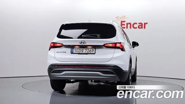 Hyundai Santa Fe 2021 thumb 4