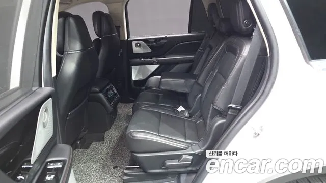 Lincoln Aviator 2020 thumb 12