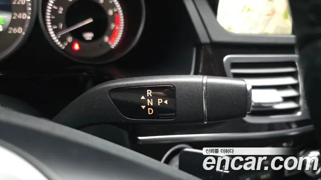 Mercedes-Benz E-Класс 2014 thumb 9