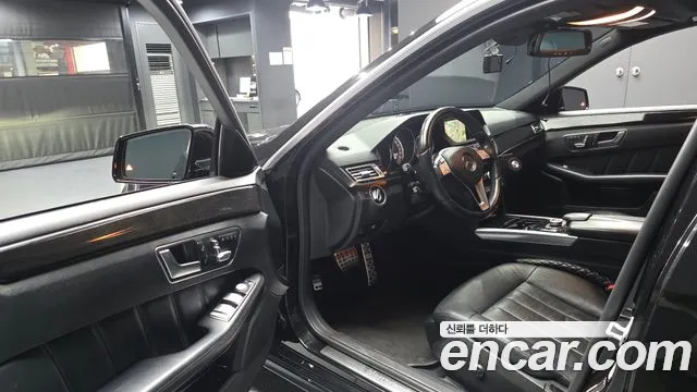 Mercedes-Benz E-Класс 2014 thumb 10