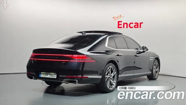 Genesis G90 2022 thumb 2