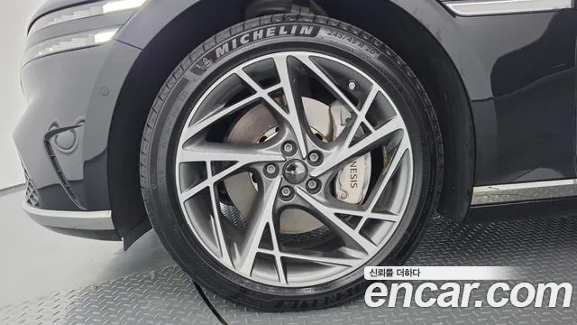 Genesis G90 2022 thumb 5