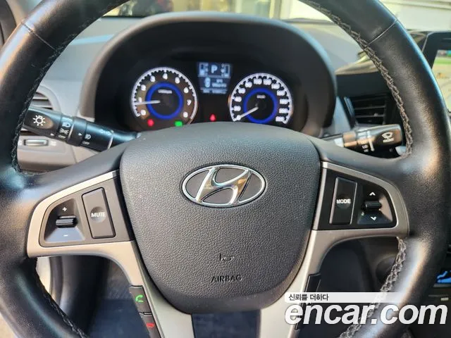 Hyundai Accent 2015 thumb 8