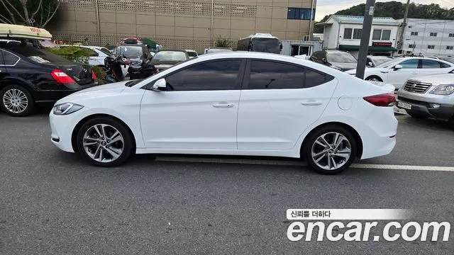 Hyundai Avante 2018 thumb 8