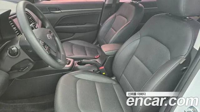 Hyundai Avante 2018 thumb 10