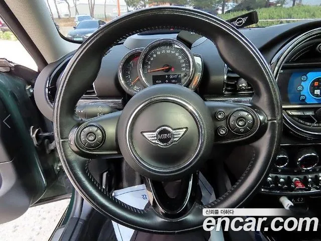 MINI Clubman 2018 thumb 8
