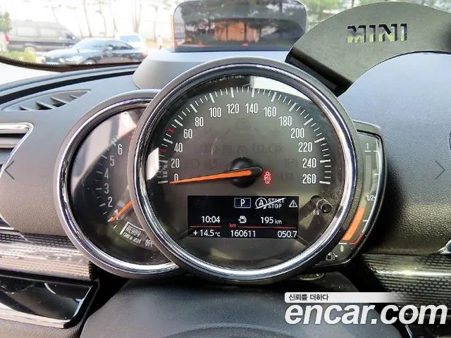 MINI Clubman 2018 thumb 9