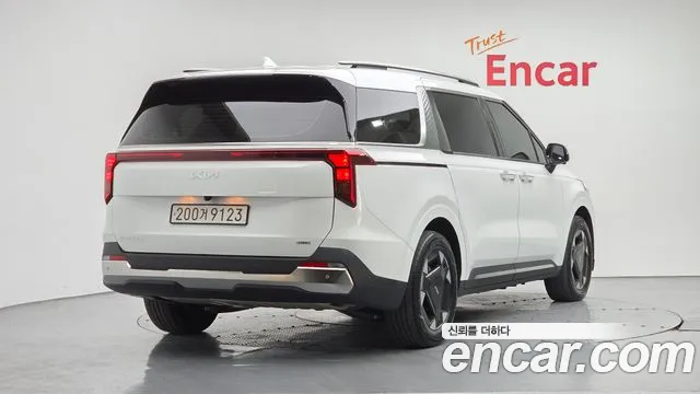 Kia Carnival 2024 thumb 2
