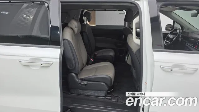 Kia Carnival 2024 thumb 11