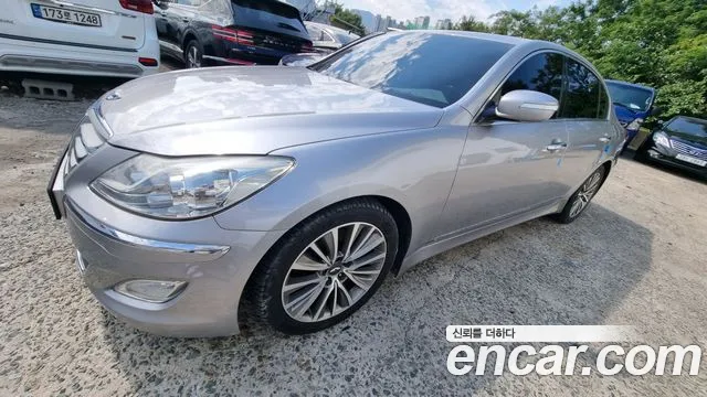 Hyundai Genesis 2013 thumb 2