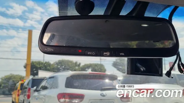 Hyundai Genesis 2013 thumb 10