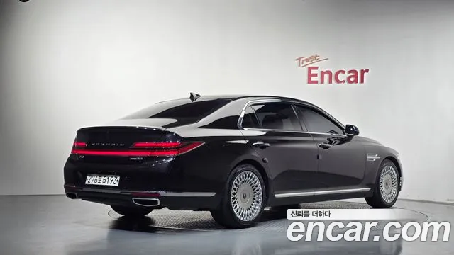 Genesis G90 2019 thumb 2