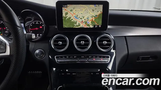 Mercedes-Benz C-Класс 2017 thumb 10