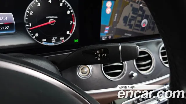 Mercedes-Benz E-Класс 2016 thumb 9