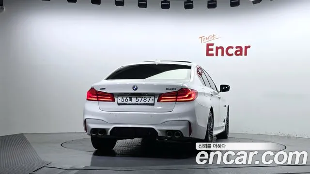 BMW 5-Series 2018 thumb 4