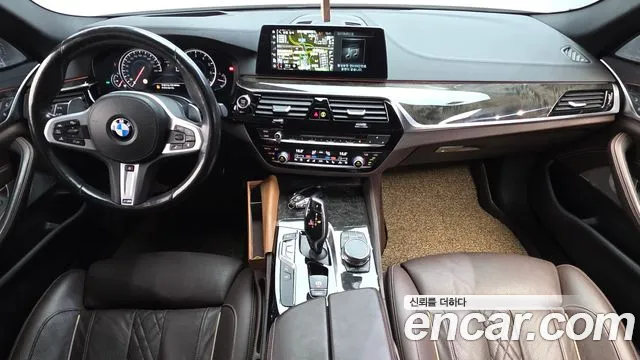BMW 5-Series 2018 thumb 7