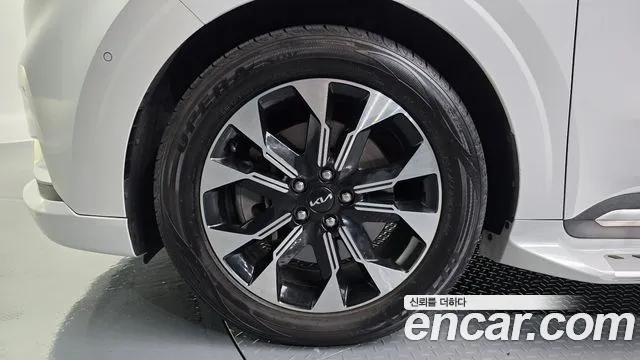Kia Carnival 2022 thumb 5