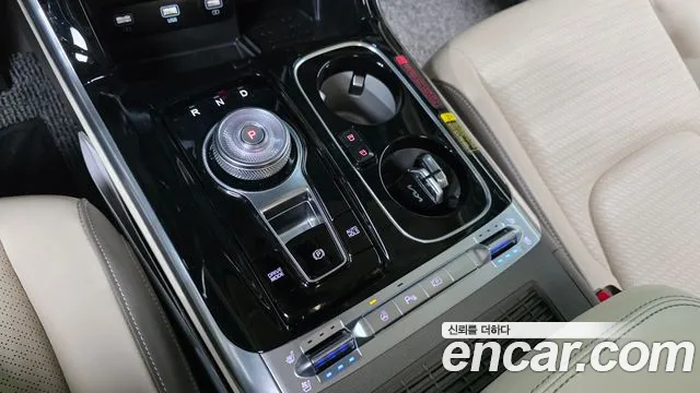 Kia Carnival 2022 thumb 9