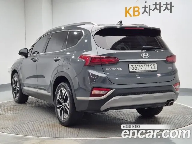 Hyundai Santa Fe 2018 thumb 2