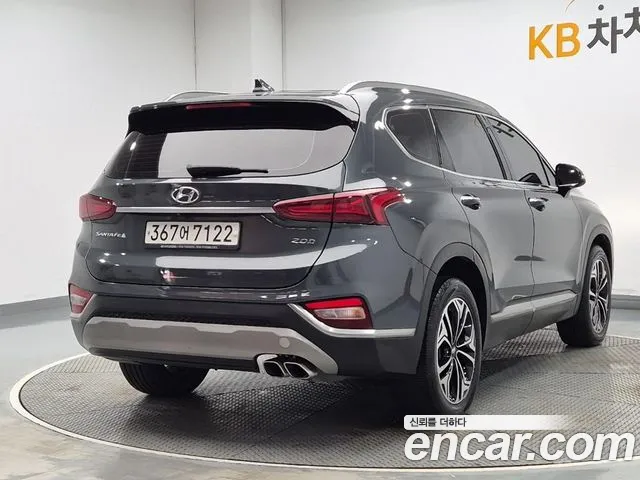 Hyundai Santa Fe 2018 thumb 3