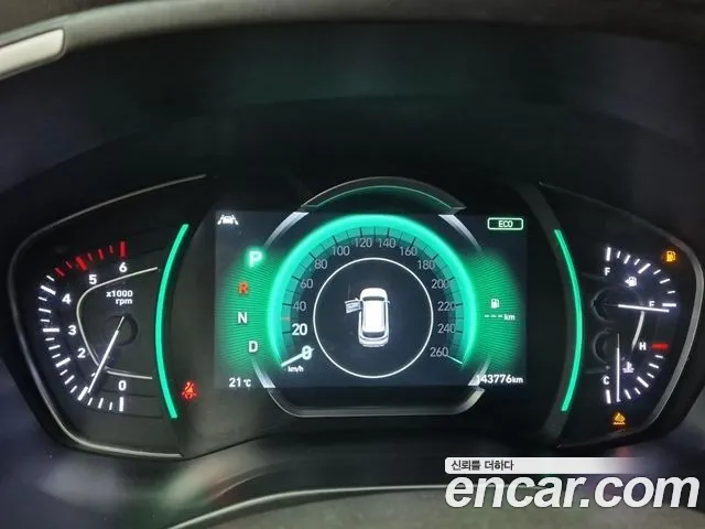 Hyundai Santa Fe 2018 thumb 5