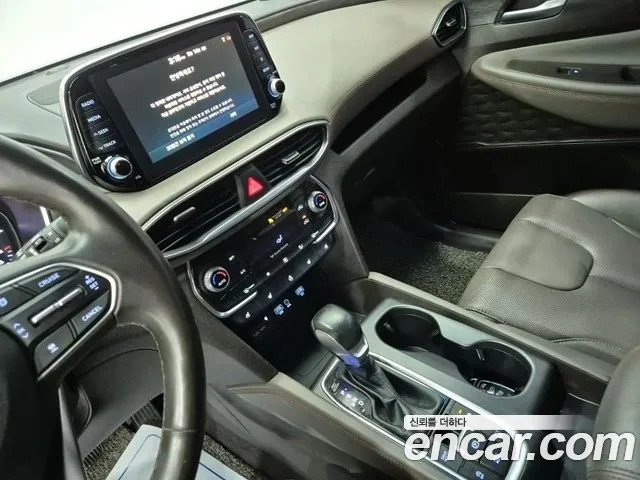 Hyundai Santa Fe 2018 thumb 9