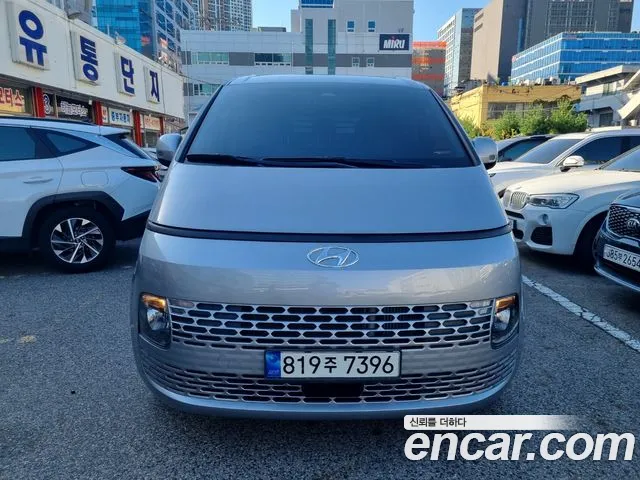 Hyundai Staria 2022 thumb 2