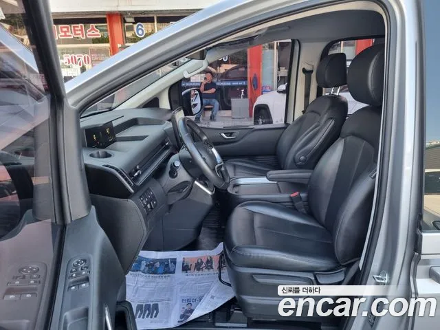Hyundai Staria 2022 thumb 9