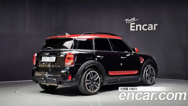 MINI Countryman 2018 thumb 2