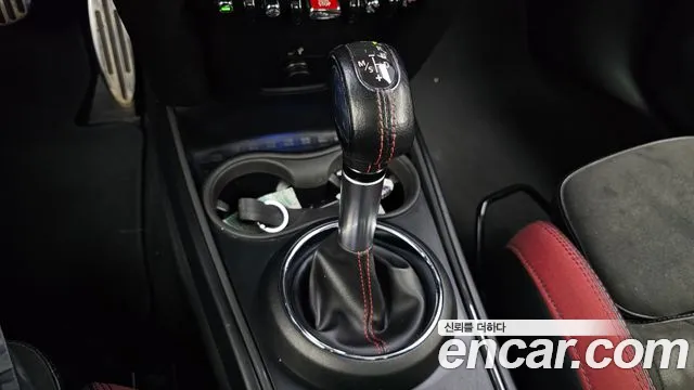 MINI Countryman 2018 thumb 9