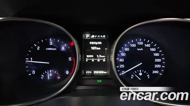 Hyundai Santa Fe 2016 thumb 8