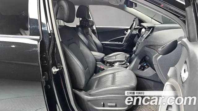 Hyundai Santa Fe 2016 thumb 12