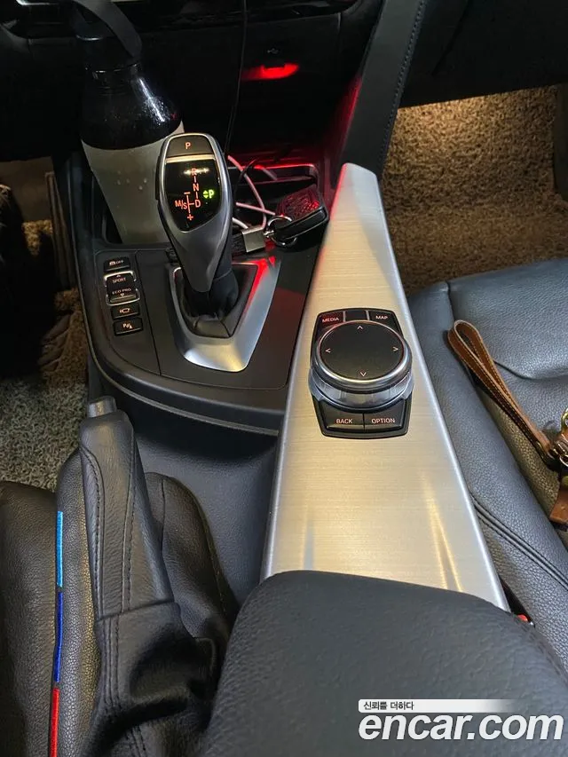 BMW 4-Series 2017 thumb 7