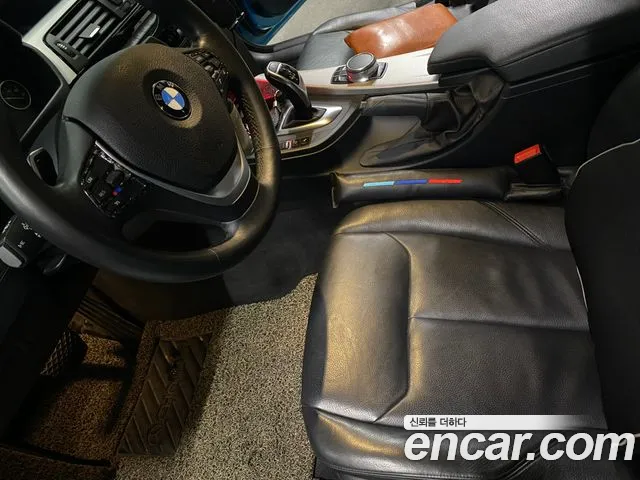 BMW 4-Series 2017 thumb 10