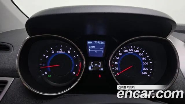 Hyundai Avante 2012 thumb 8